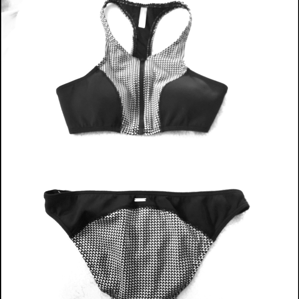 Victoria’s Secret ZIP Front Bikini. Brand New TSO!
